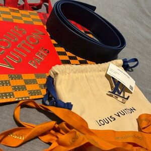 ** Louis Vuitton Men's Blue Reversible Belt UNUSED